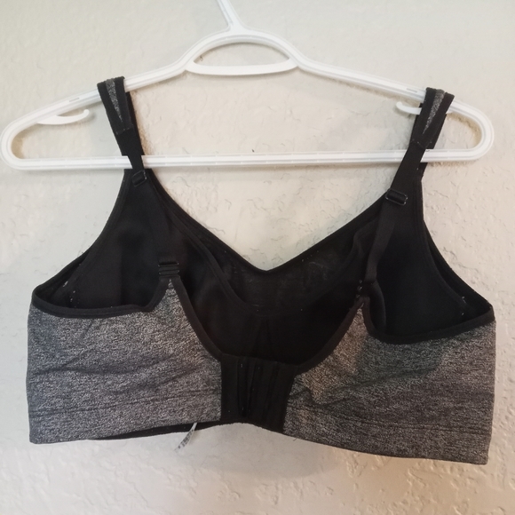 VICTORIA'S SECRET VSX Sport Bra Grey 36D - Picture 2 of 4